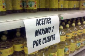 El precio de una botella de aceite de girasol en Montevideo es tres veces superior que en Buenos Aires gracias a una retenciÃ³n invisible
