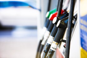 La campaÃ±a de las terminales automotrices contra los biocombustibles llegÃ³ a los medios: la industria aceitera saliÃ³ a responder
