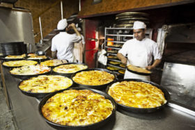 AtenciÃ³n pizzerÃ­as: el gobierno refuerza los controles en el circuito comercial de la masa para mozzarella