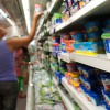 RedistribuciÃ³n de la pobreza: los supermercados tienen una participaciÃ³n en el precio final de la leche fluida que duplica a la que reciben los tamberos